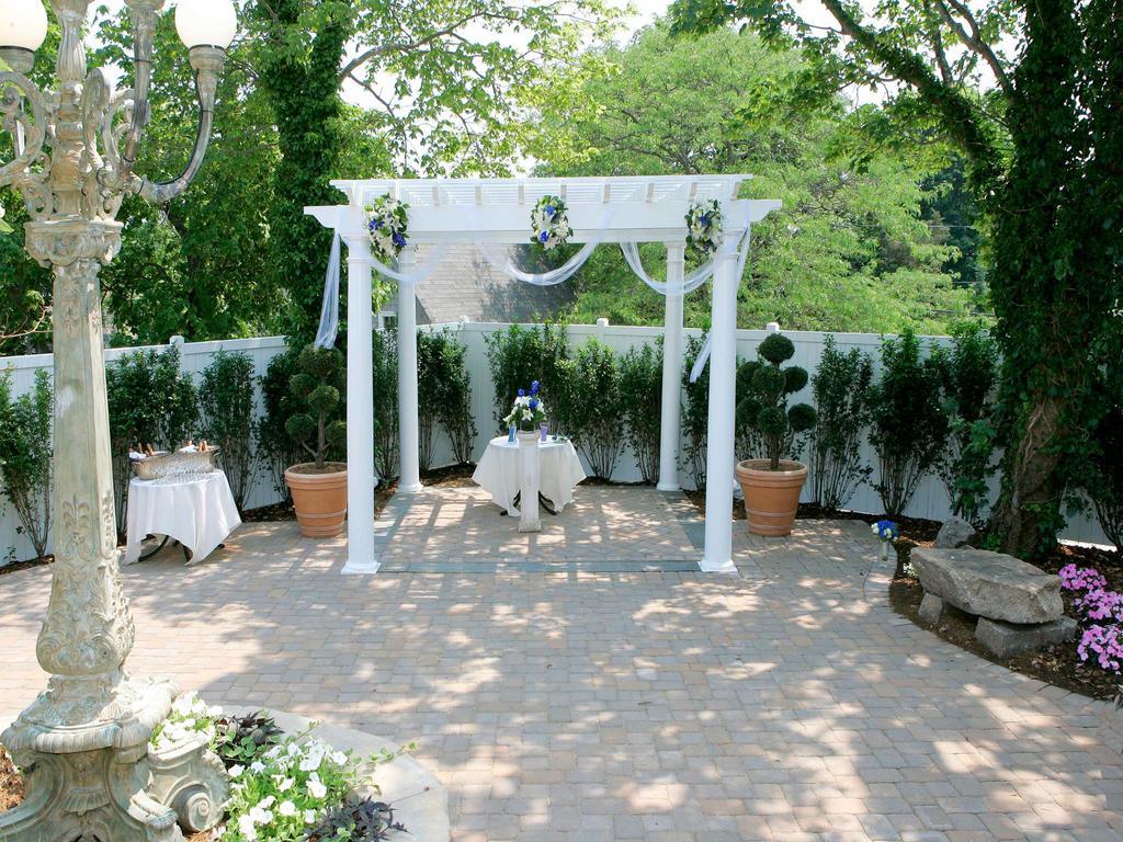 Brass Key Guesthouse Adults Only Provincetown Exterior photo