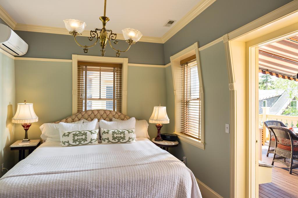 Brass Key Guesthouse Adults Only Provincetown Exterior photo