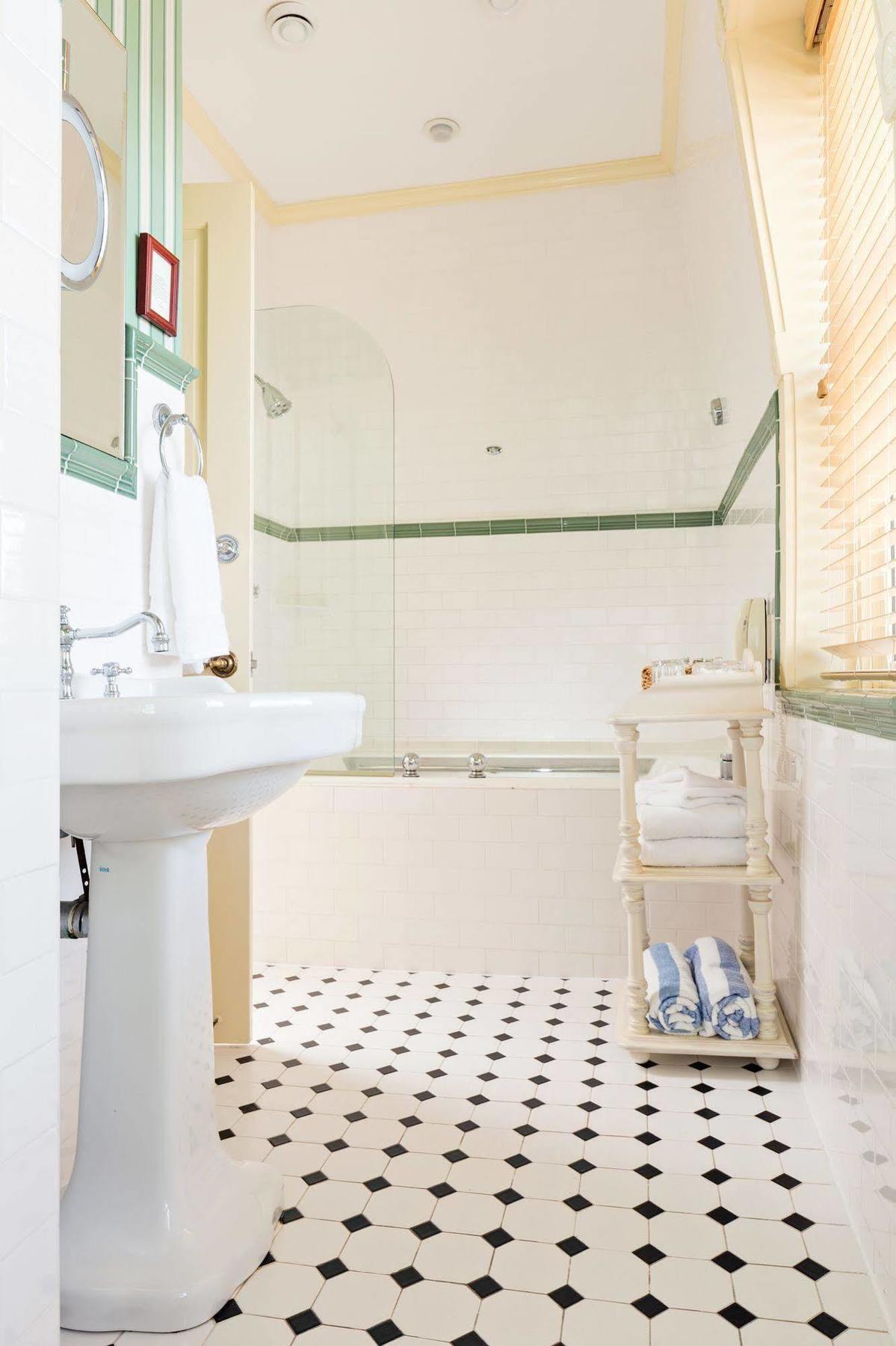 Brass Key Guesthouse Adults Only Provincetown Exterior photo