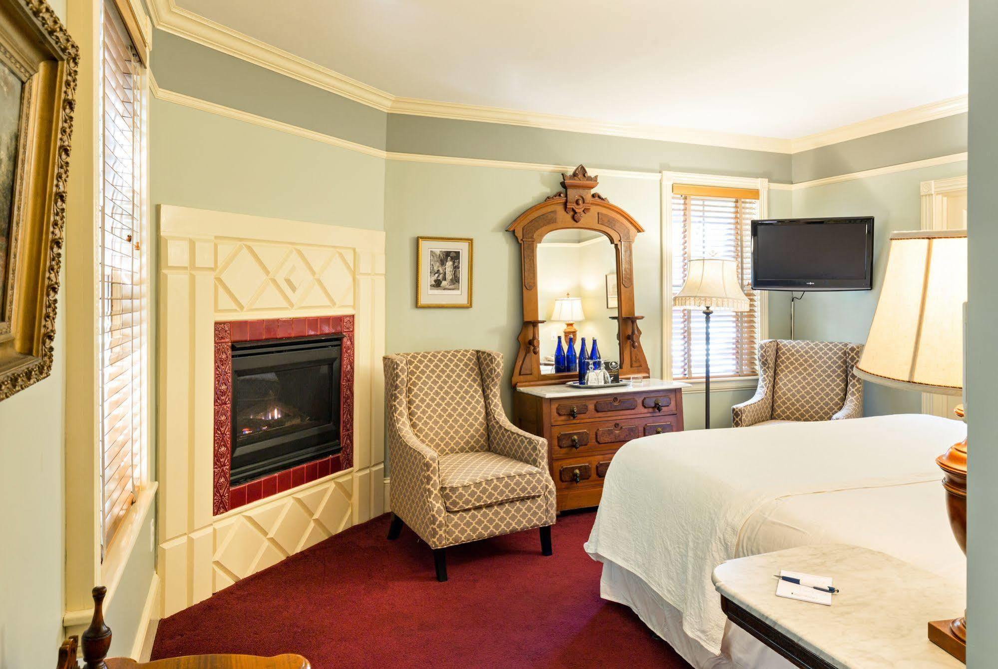 Brass Key Guesthouse Adults Only Provincetown Exterior photo